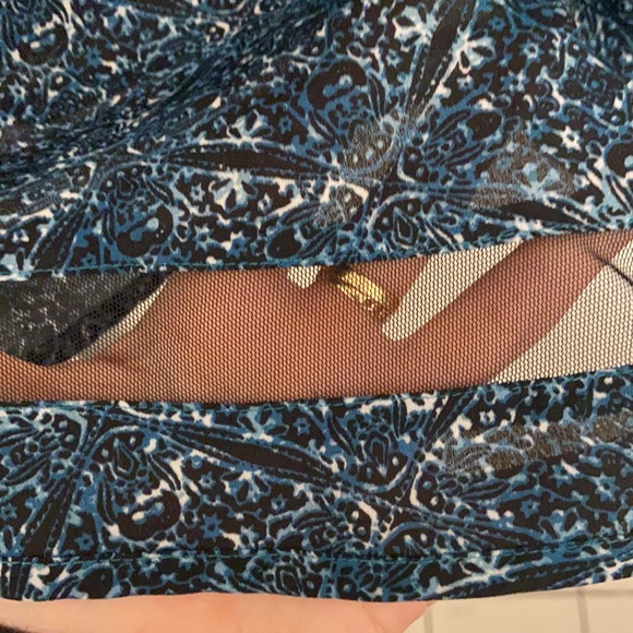 Printed sleeveless blouse - Picture 6 of 6